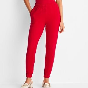 Universal Thread Women's Leisure Studio Mid-Rise Essential Joggers Red‎ M